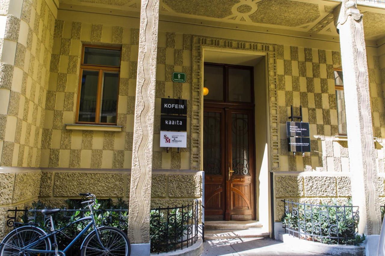 And Luxurious Beethovnova Apartment *